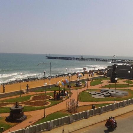 Nadanam Inn Puducherry Buitenkant foto