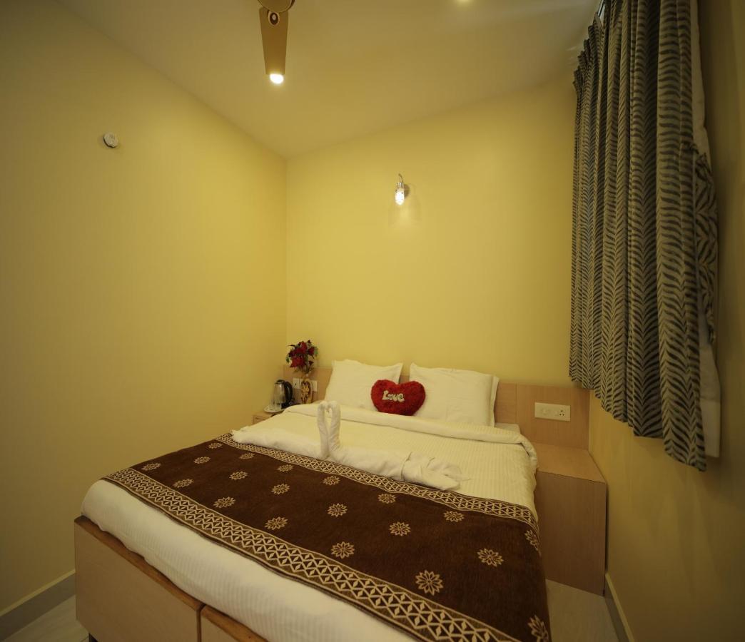 Nadanam Inn Puducherry Buitenkant foto