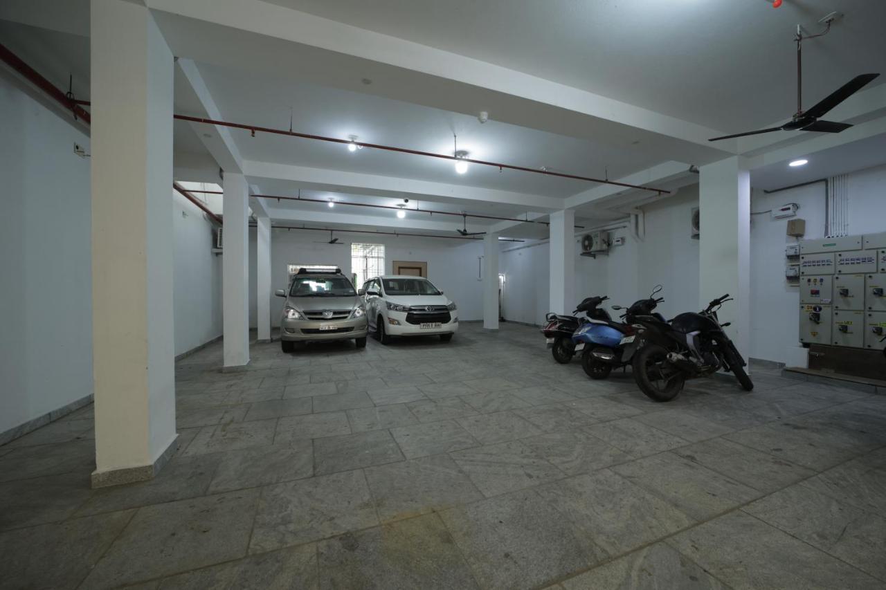 Nadanam Inn Puducherry Buitenkant foto