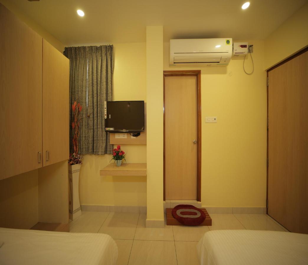 Nadanam Inn Puducherry Buitenkant foto