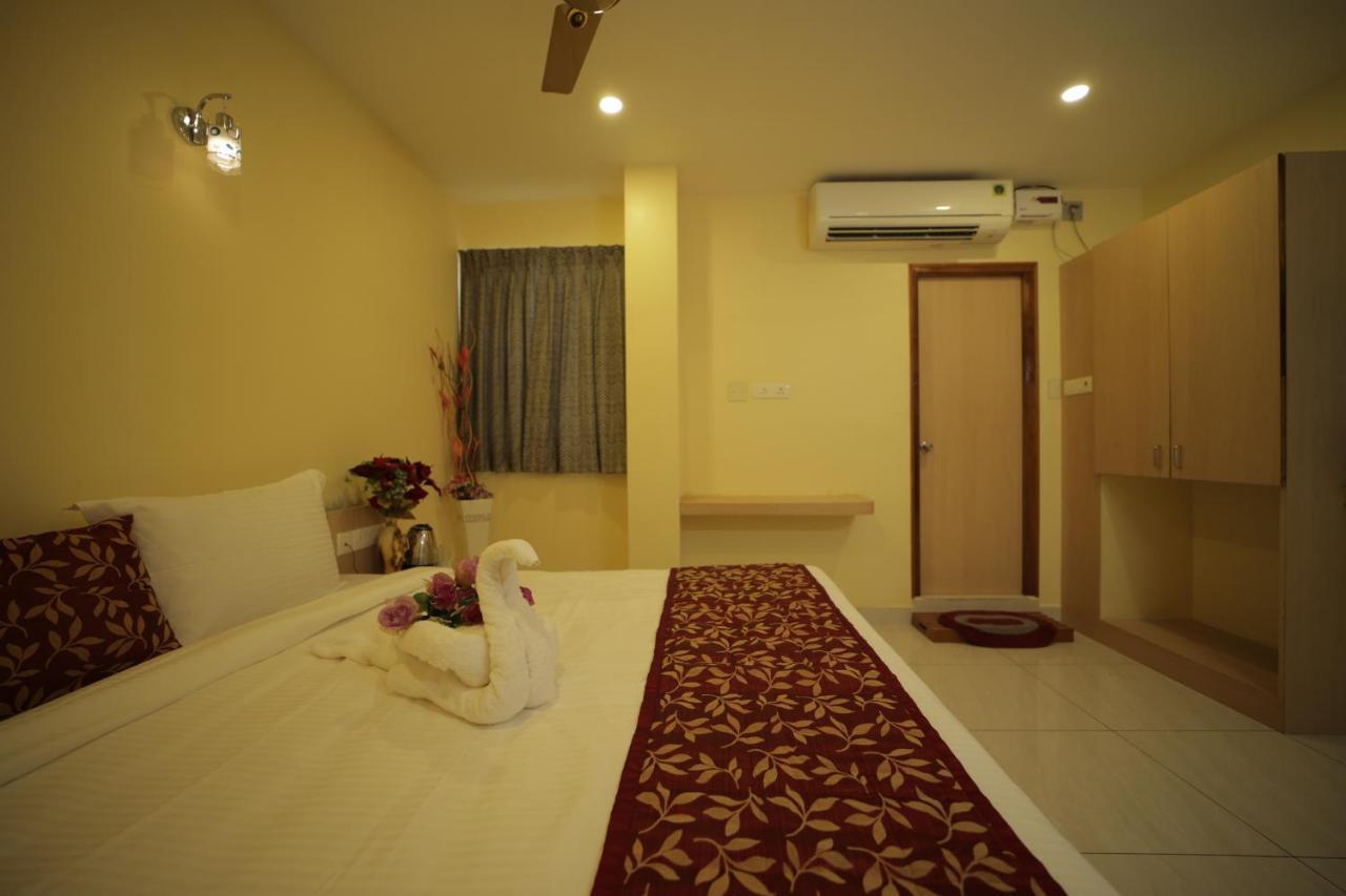 Nadanam Inn Puducherry Buitenkant foto